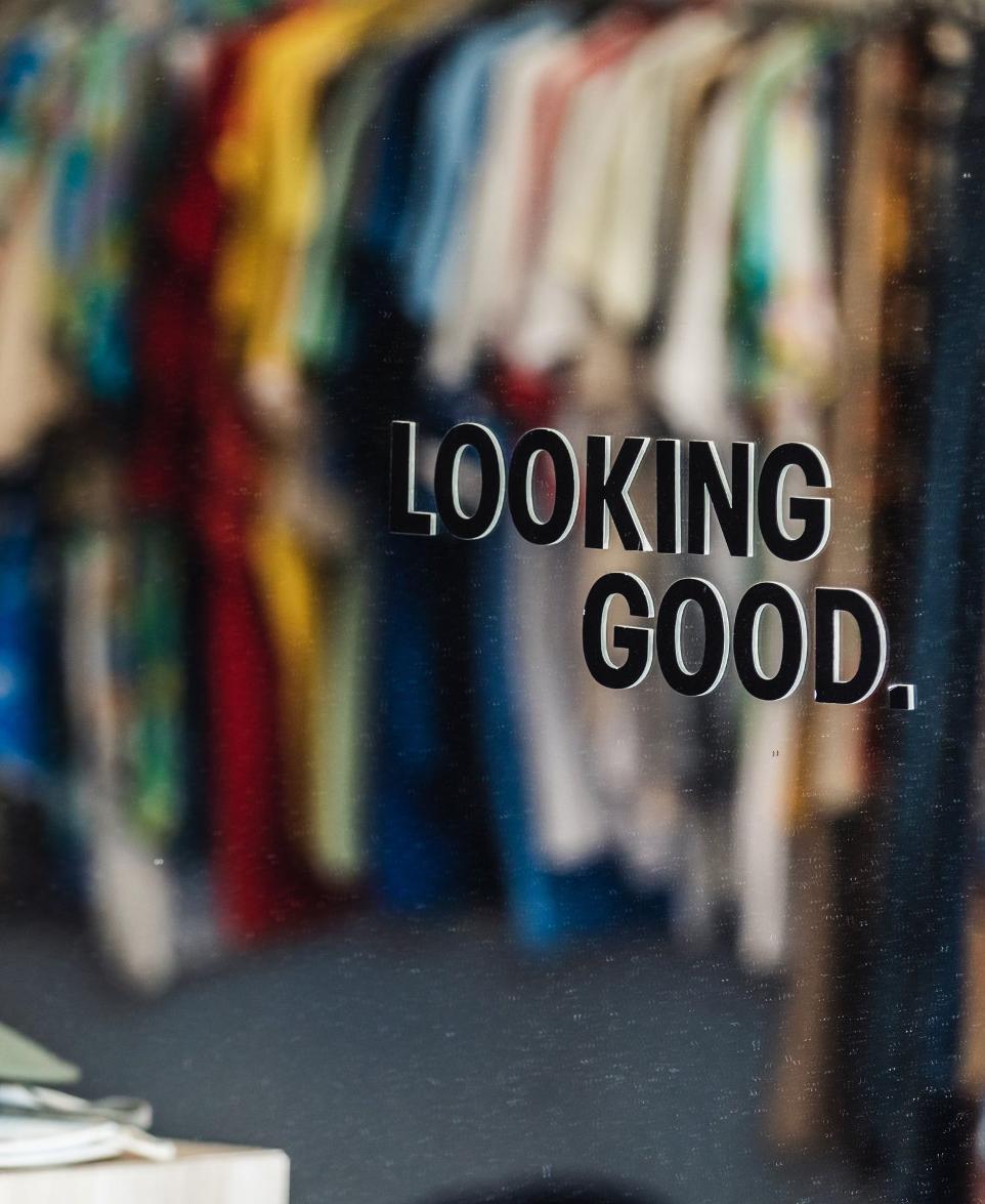 looking_good_clothing_fashion_paris_stylist_luxury